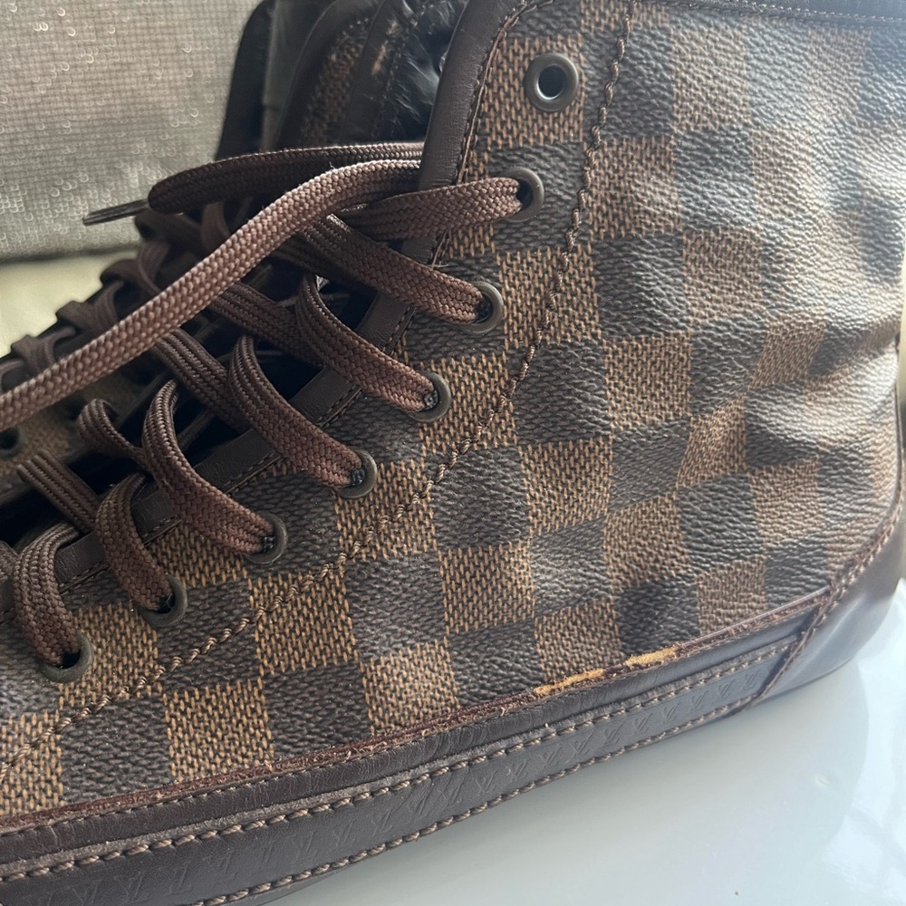 Authentic LV Damier leather High-Top Sneakers - Picture 4 of 10